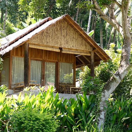 D'Lagoon Dive Resort Bitung Exterior foto